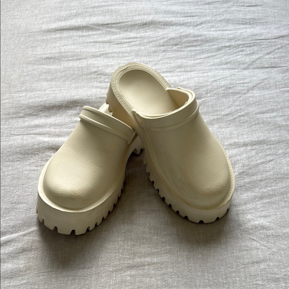 Cream Slip-On Platform Clogs